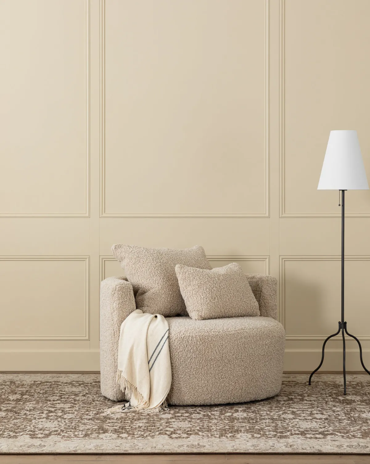 Banbury Swivel Chair|Rowe Fine Furniture, Inc. Best