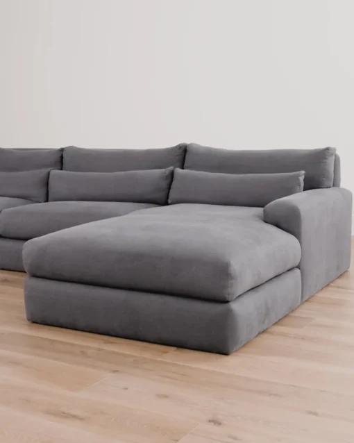 Beckstead Chaise Sectional 128"|Community Outlet