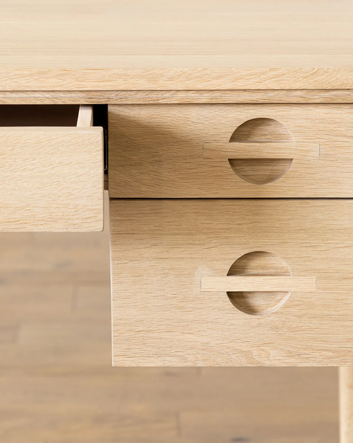 Bodin Desk|Credence Online