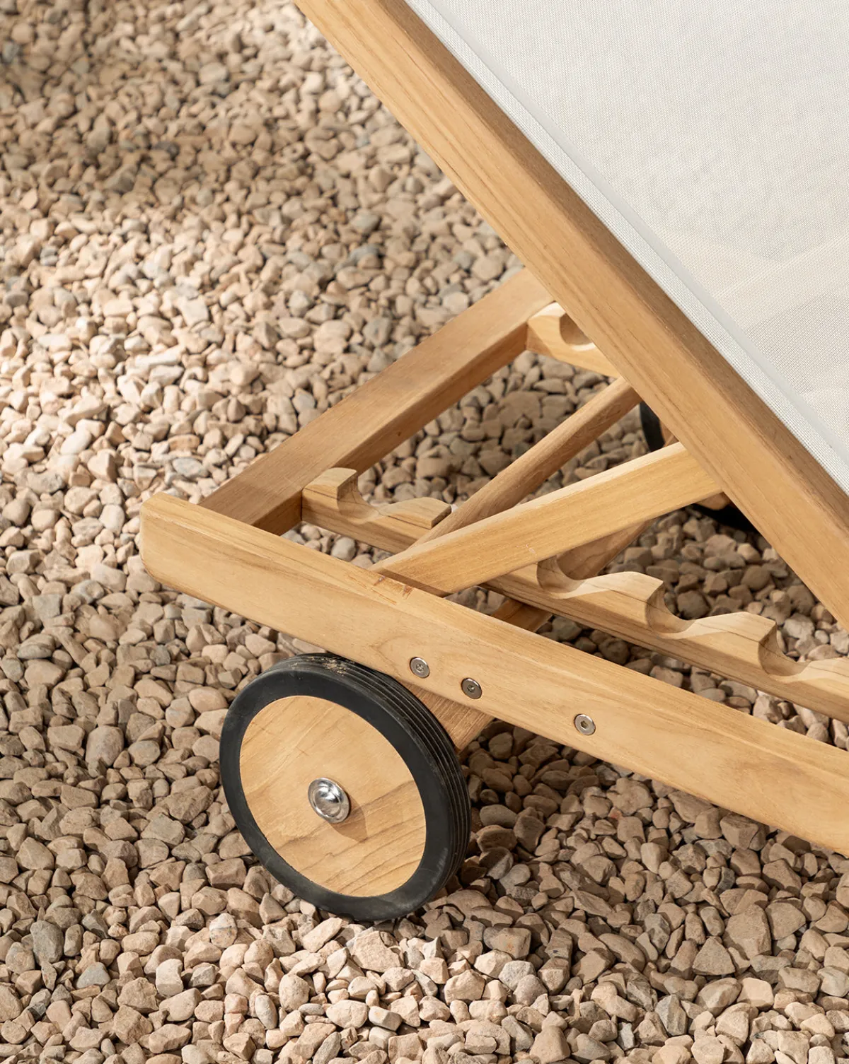 Cadie Outdoor Chaise|PT. Triconville Indonesia Online