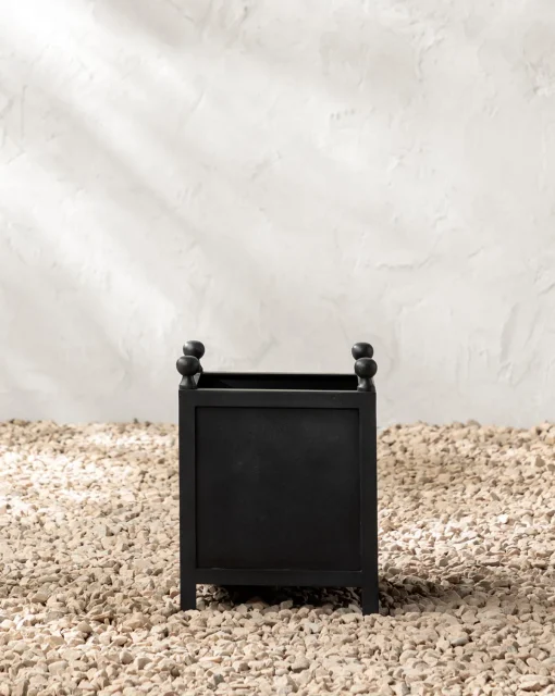 Clariance Planter|Nawab Regency Discount