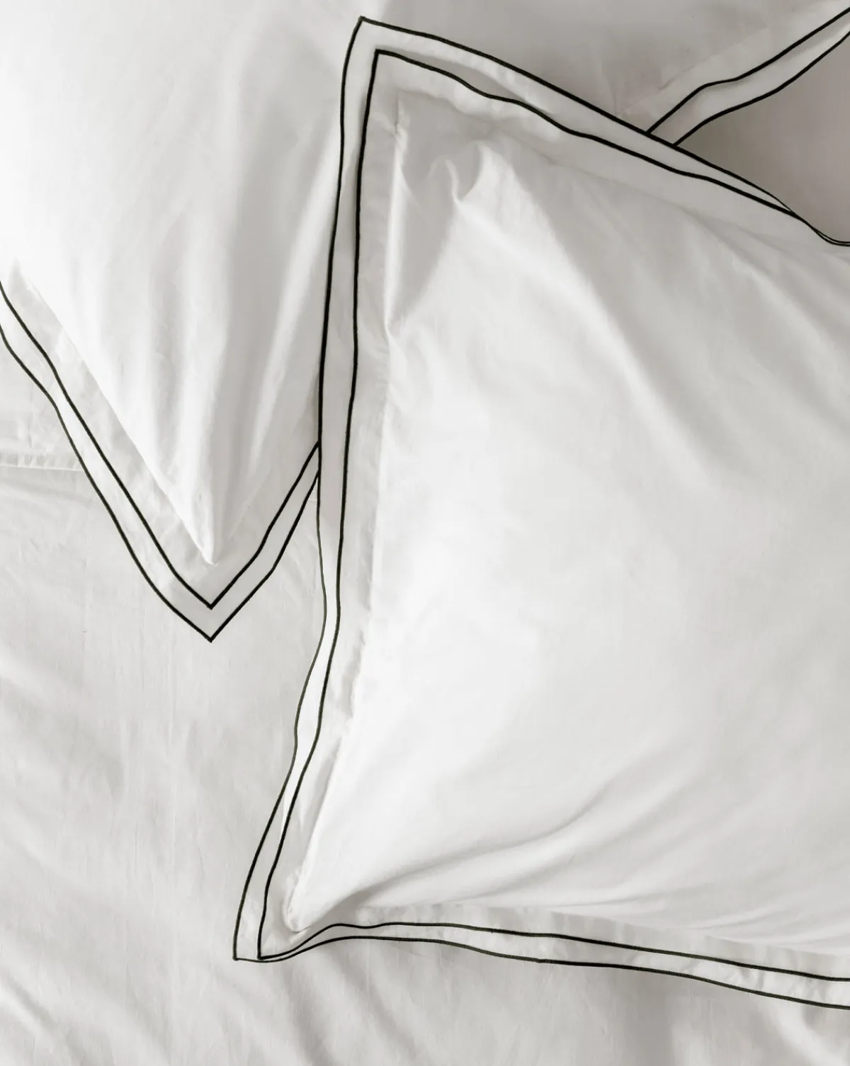 Devlin White Duvet Cover & Sham Set|Lameirinho Industria Textil, S.A. New