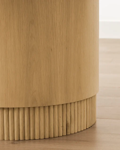 Gilroy Round Oak Dining Table|Makerspalm Outlet