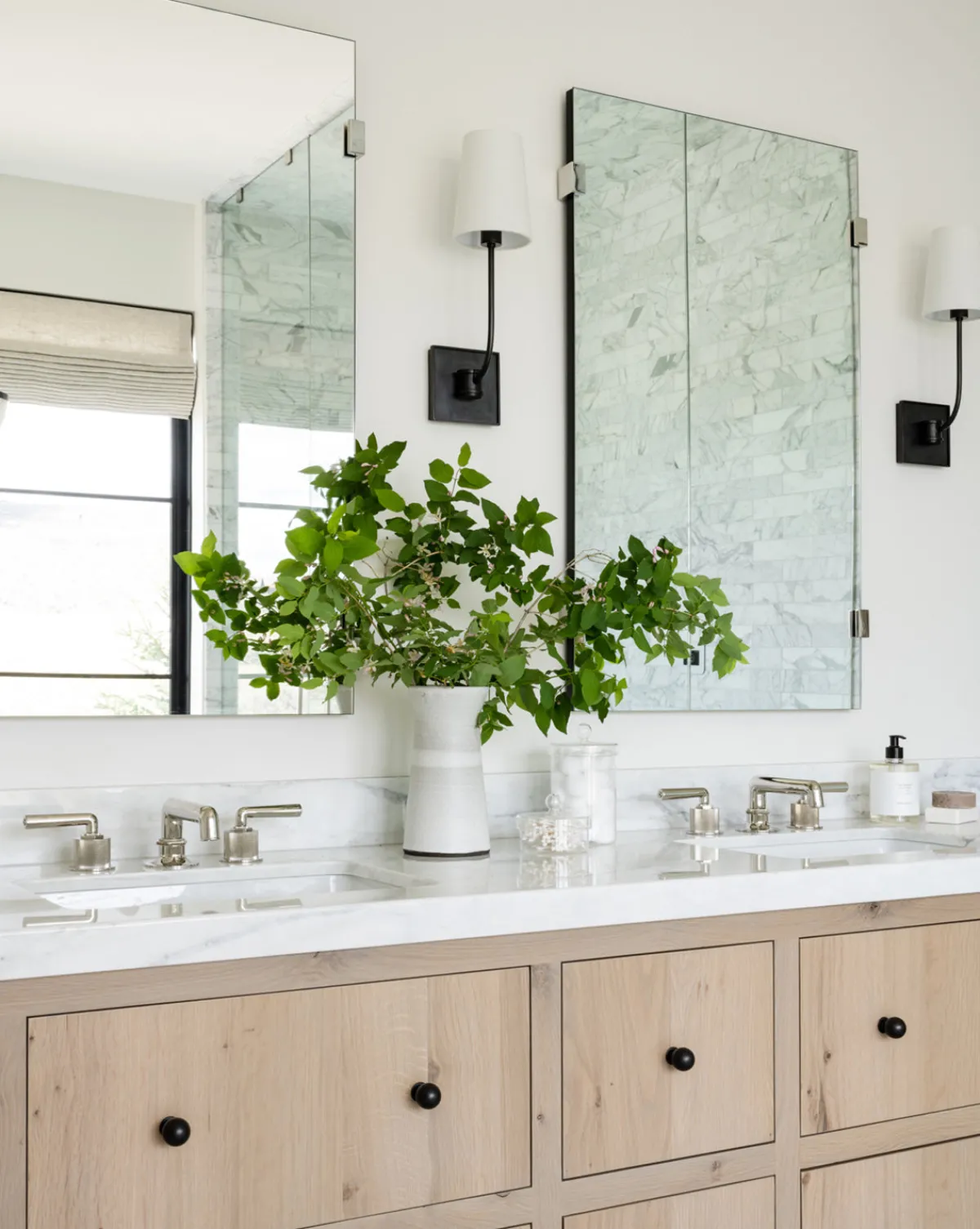 Ivana Mirror|Mirror Home dba Decor International, INC Discount