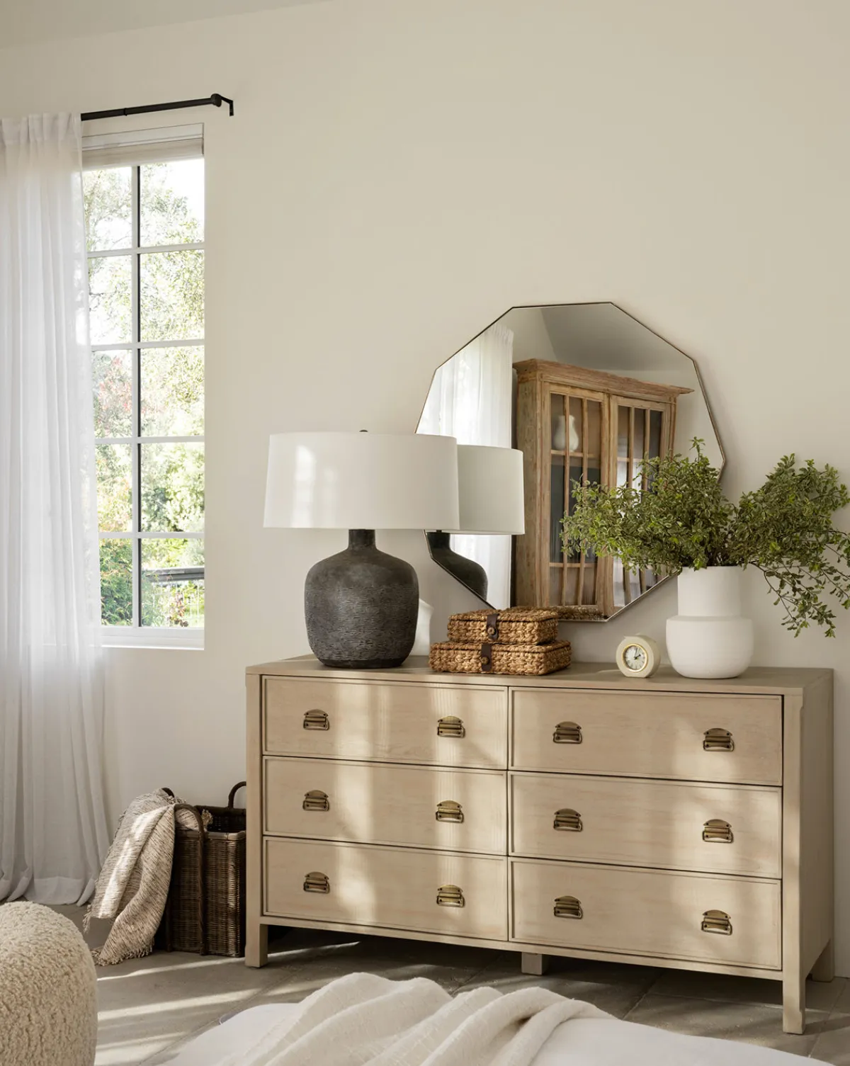 Mackenna White Oak Dresser|Makerspalm Clearance