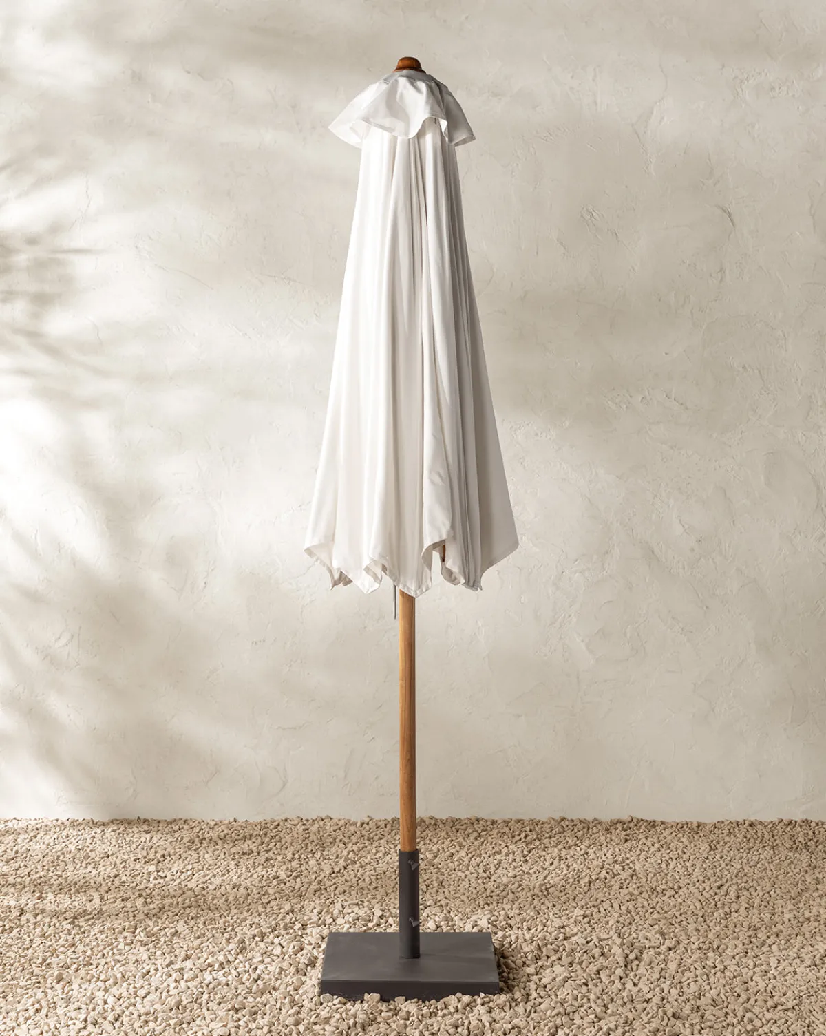 Marques Outdoor Round Umbrella|Four Hands Clearance