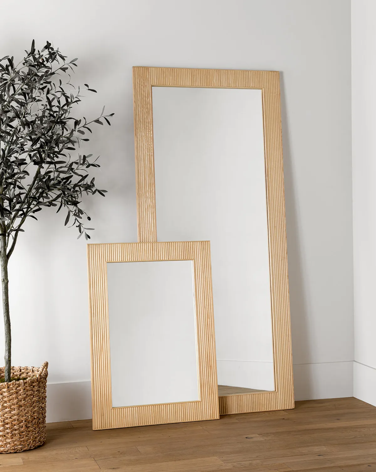 Rowan Floor Mirror|Makerspalm Outlet