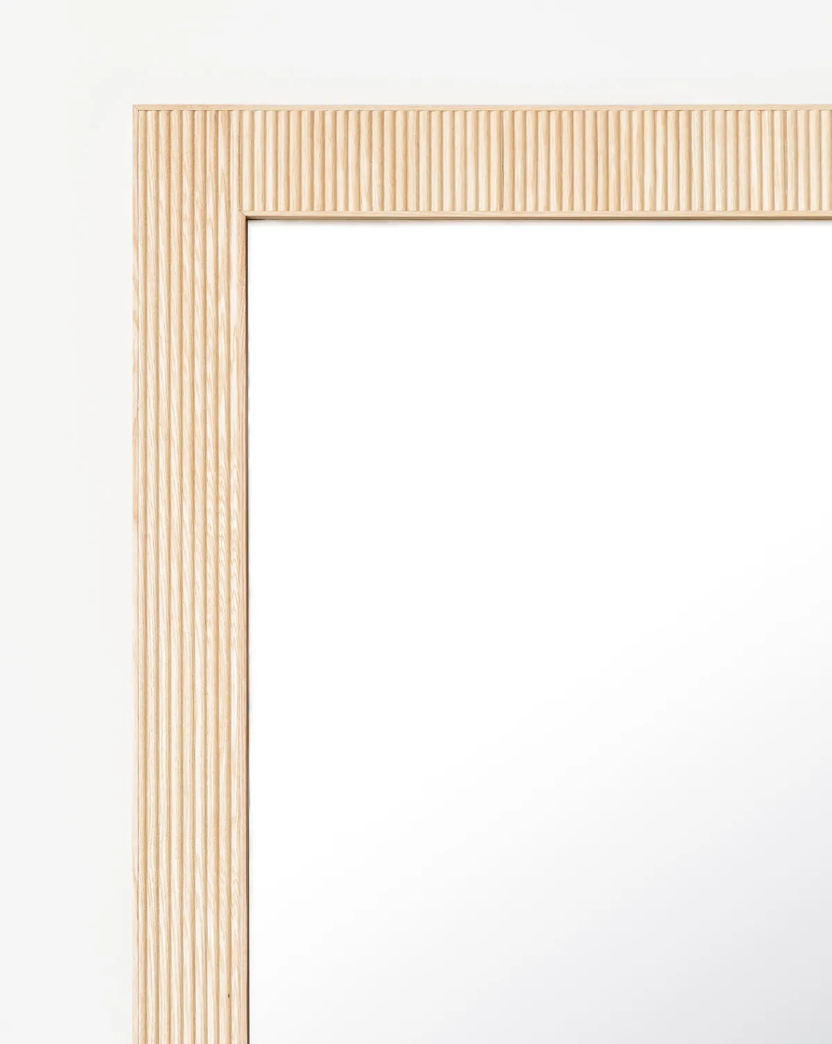 Rowan Floor Mirror|Makerspalm Outlet