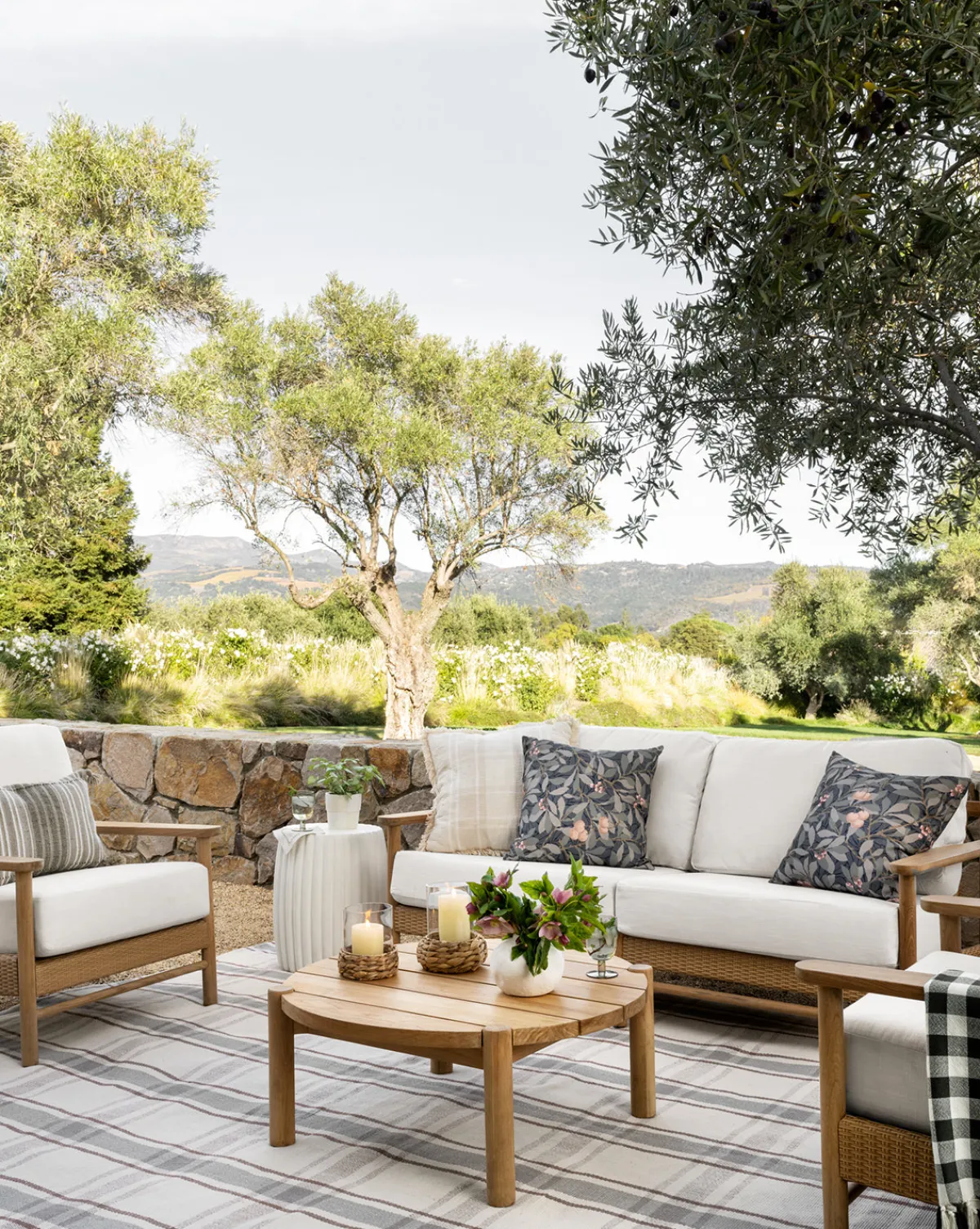 Simeon Outdoor Coffee Table|Makerspalm Best