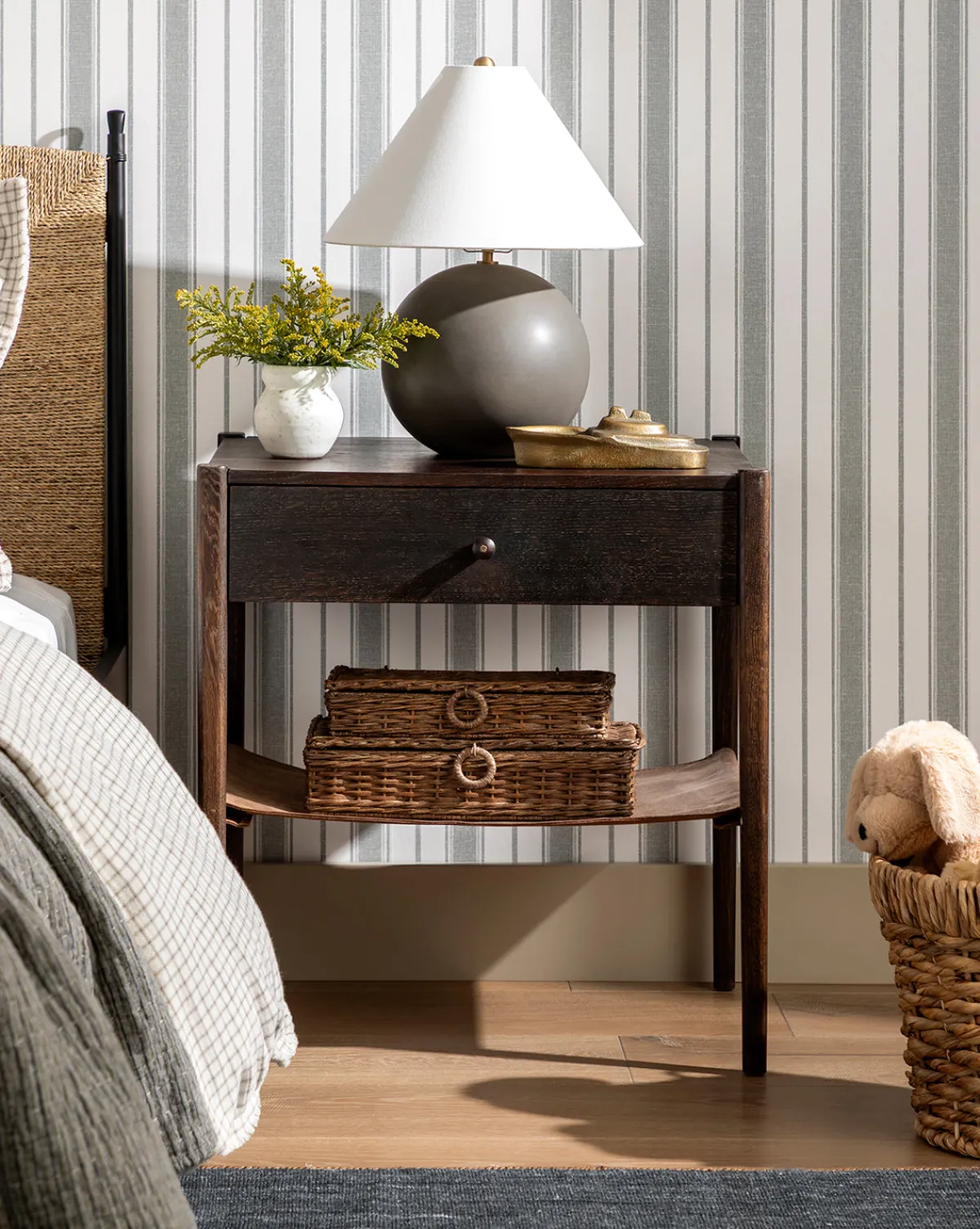 Tess Ceramic Table Lamp|Makerspalm Best