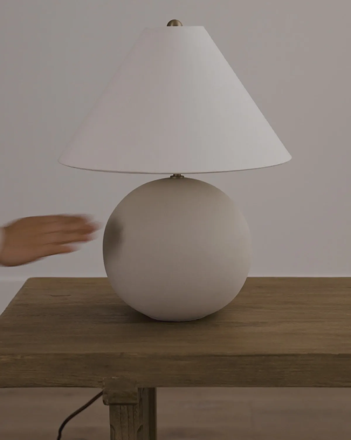Tess Ceramic Table Lamp|Makerspalm Best