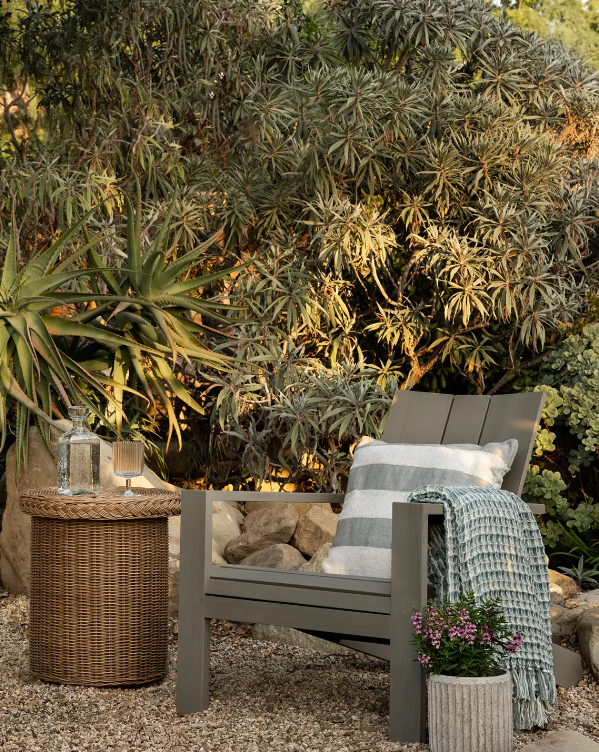 Triby Gray Teak Outdoor Lounge Chair|Makerspalm Sale