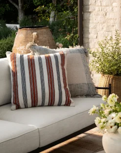 Yardley Indoor/Outdoor Pillow|EXT Rugs Discount